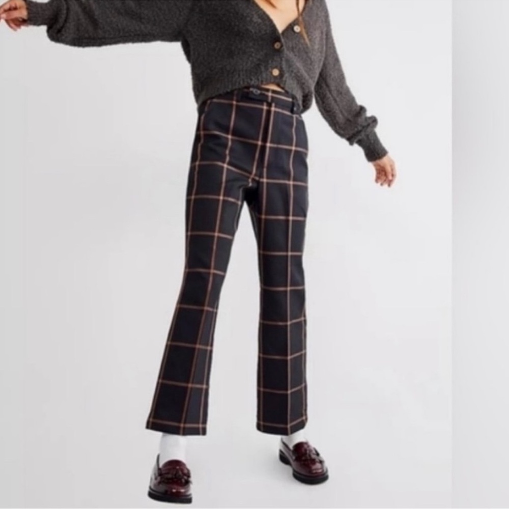 Levi’s Women’s MATH CLUB Flare Women’s Trousers Pants Size 24 Brown Plaid